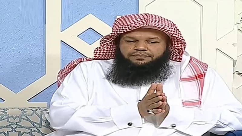 قصة أب مدمن رهن طفلته لمروج مخدرات (فيديو)