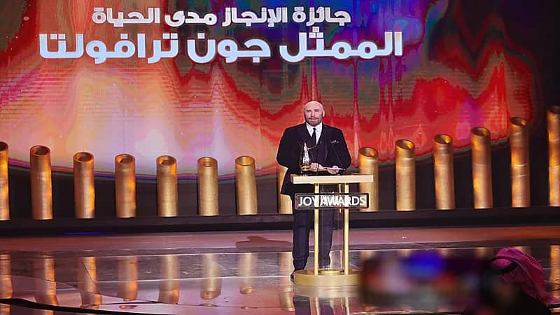 شاهد.. جون ترافولتا يوجه رسالة لـ شباب المملكة