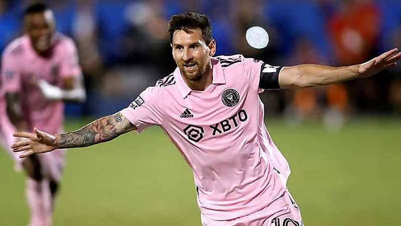 ميسي يقرر البقاء مع إنتر ميامي ويستعد لمونديال 2026