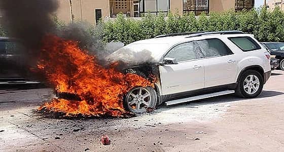 تماس كهربائي يتسبب في اندلاع حريق بأحد المركبات بطريق مكة-جدة السريع