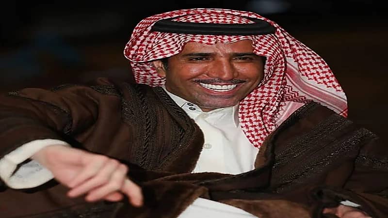 فايز المالكي يُمازح ابنه بيوم الأب العالمي: اكتب شيء حلو وحط صورة لي