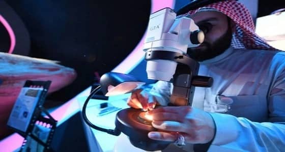 بالصور.. المساحة الجيولوجية تعرف زوار الجنادرية بأجهزة رصد الزلازل