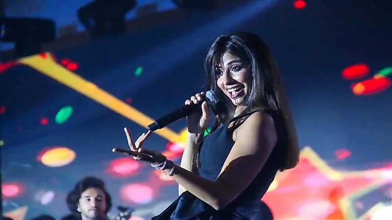 صور.. روبي تلفت الأنظار بإطلالتها في حفلها الأخير