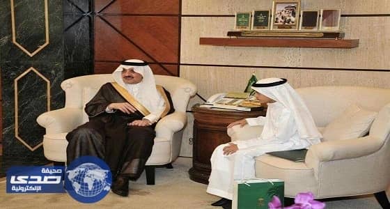 بالصور .. أمير الشرقية يكرّم الطفل منقذ عائلة الدمام من الحريق