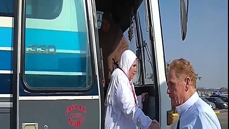 انطلاق أفواج المعتمرين المصريين إلى المملكة لأداء العمرة بعد توقف عامين