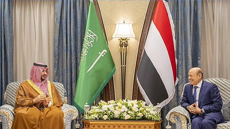 الأمير خالد بن سلمان يلتقي "العليمي"