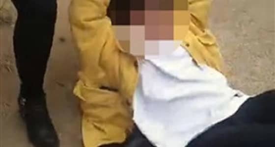 بالفيديو.. هجوم شرس لسيدة على عشيقة زوجها في الشارع