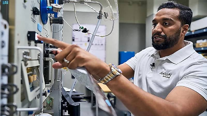 بالفيديو .. إعداد وتدريب الرائد علي القرني لمهمة محطة الفضاء الدولية