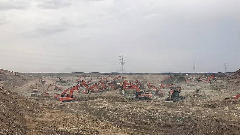 جانب من أعمال مشروع ذا لاين في نيوم..صور