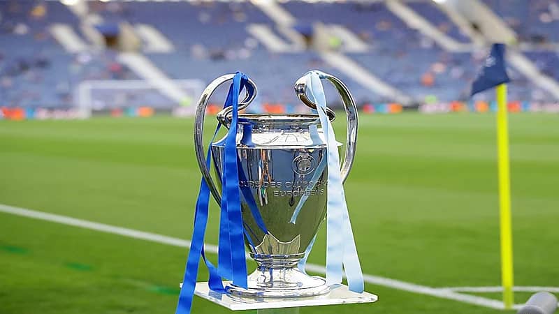 أنباء عن سحب تنظيم نهائي دوري أبطال أوروبا من روسيا