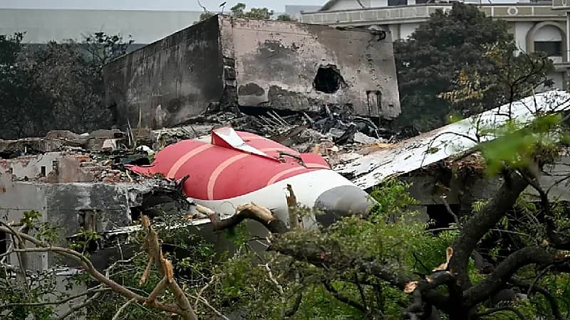 العثور على الصندوق الأسود للطائرة الهندية المنكوبة