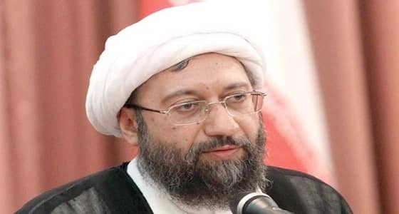 استمرارا لقمع الشعب.. " لاريجاني " يطالب بالتشديد على التواصل الاجتماعي