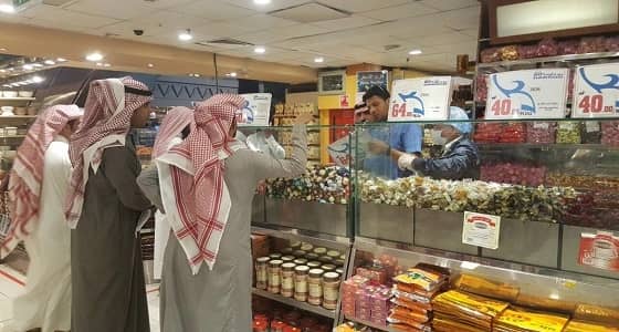 ضبط 6 كيلو من المواد الغذائية الفاسدة في محل تجاري بـ المدينة