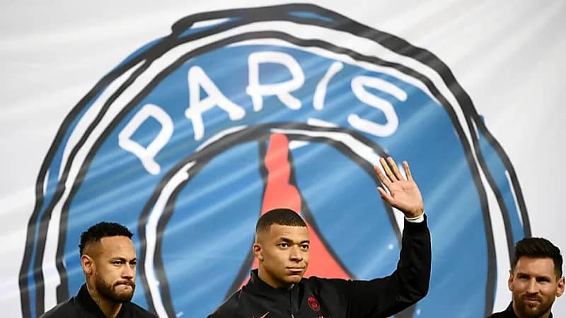 صدام بين ميسي ومبابي حول مصير نيمار في سان جيرمان