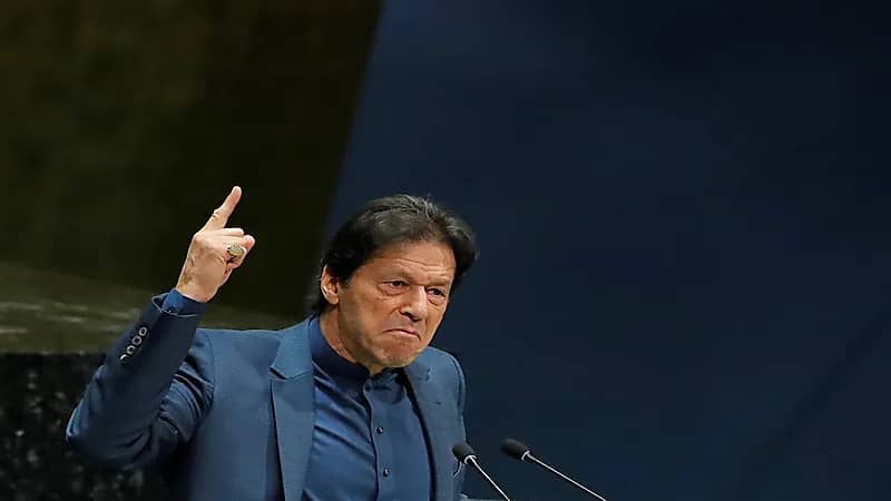 الشرطة تفشل في القبض على عمران خان