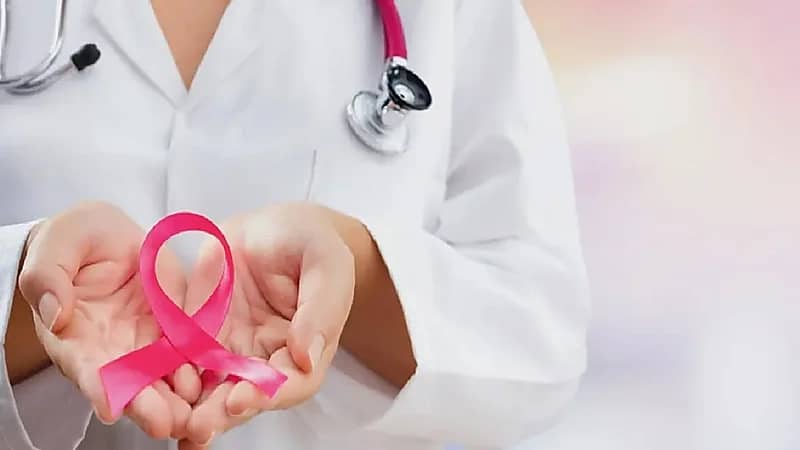 علامة في الثدي تستدعي الذهاب للطبيب فورًا