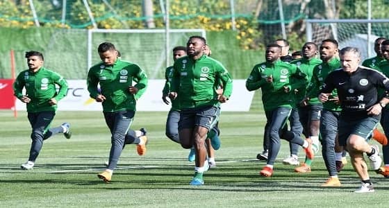 بالصور.. الأخضر يبدأ أولى تدريباته في " ماربيا " الإسبانية