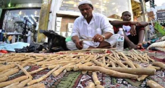 الإطاحة بمصنعي " مساويك " و " بطاطس " عشوائيين في مكة