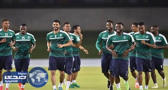 الأهلي يؤدي مرانه الأول في دبي استعداداً لمباراة الأهلي الإماراتي