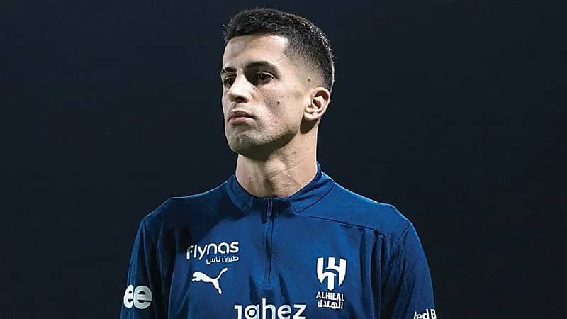 كانسيلو يكشف سر رحيله عن السيتي