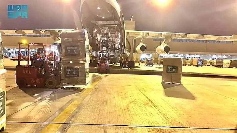  مغادرة الطائرة السعودية الـ 32 لإغاثة الشعب الفلسطيني في غزة