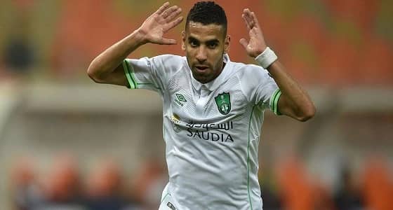 مؤمن زكريا يتسبب في انقسام جماهير الأهلي