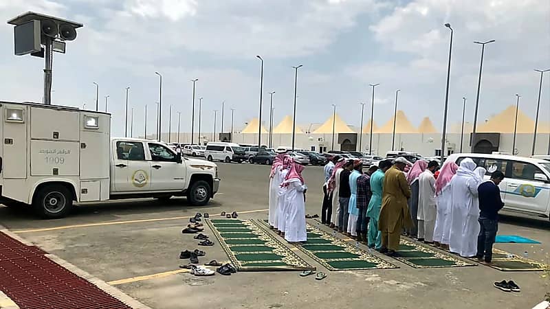 "الأمر بالمعروف" بالباحة تفعّل المصلى المتنقل في المجمع الأكاديمي للبنات