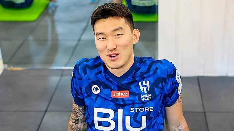 مدافع الهلال يوضح آخر تطورات حالته الصحية