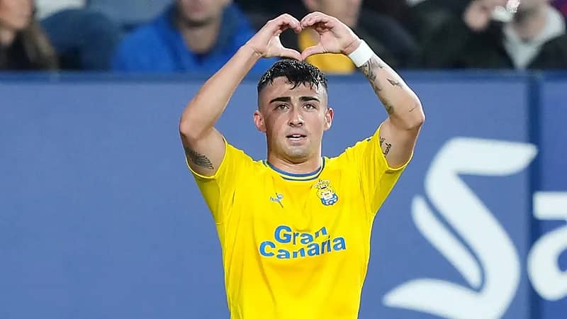 مدير لاس بالماس: موليرو لن يغادر في يناير إلى الهلال