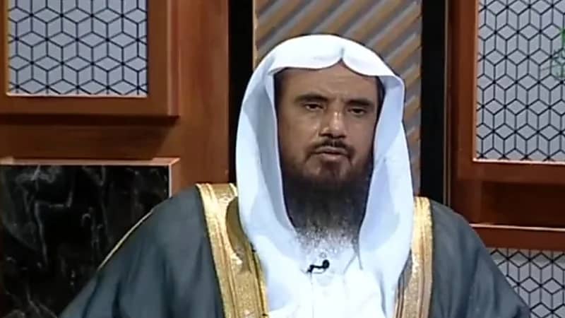 "الخثلان" يوضح حكم تعليق الفوانيس في البيوت أو الشوارع