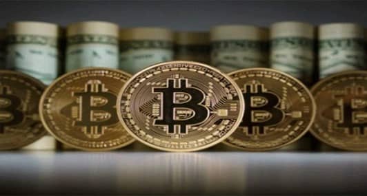 بتكوين تواصل سلسلة خسائرها بانخفاض جديد