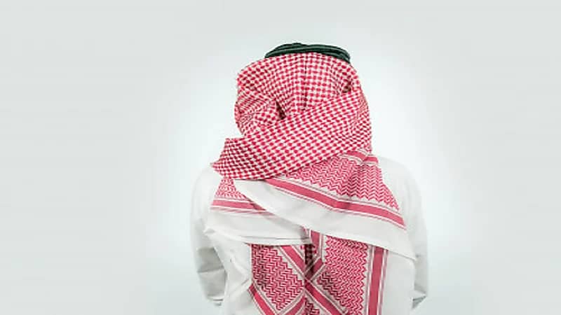 مواطن يروي معاناته مع طليقته: "طعنتني وبسببها أولادي رافعين علي قضية"