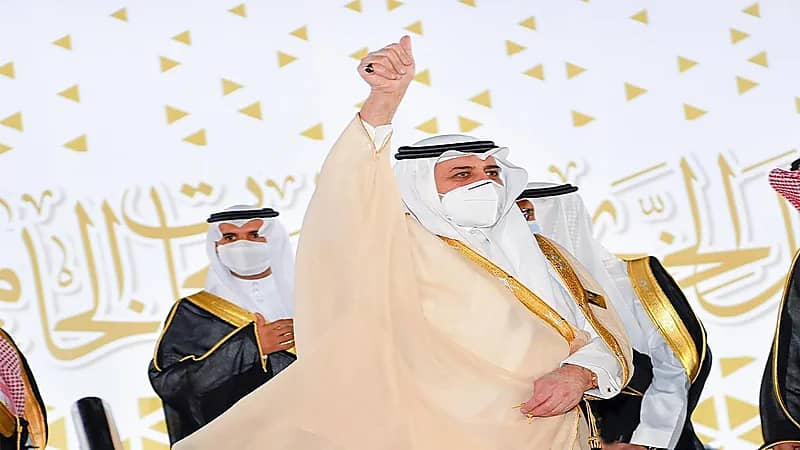 أمير تبوك يرعى حفل تخريج الدفعة الخامسة عشرة من طلاب وطالبات جامعة تبوك