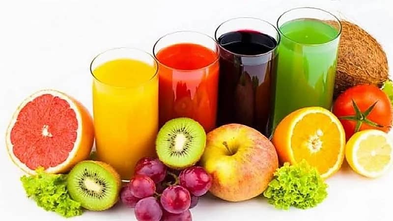 بالفيديو.. أخصائية تحدد الأوقات الأنسب لتناول مشروبات الطاقة