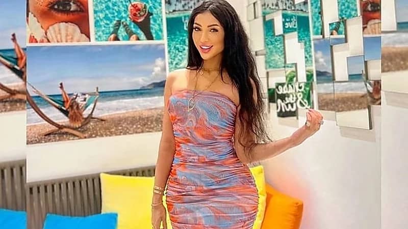 دنيا بطمة باكية: أنا معرضة لمؤامرة كبيرة .. فيديو