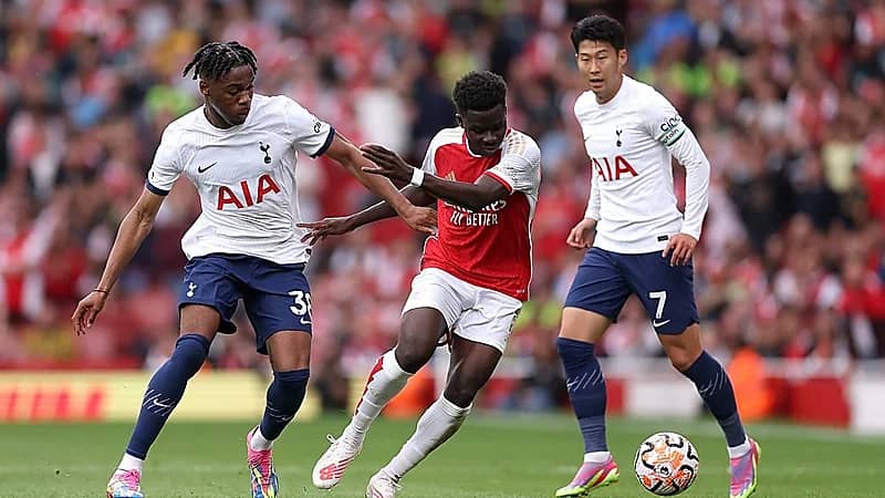 توتنهام يحرج أرسنال أمام جمهوره ويجبره على التعادل