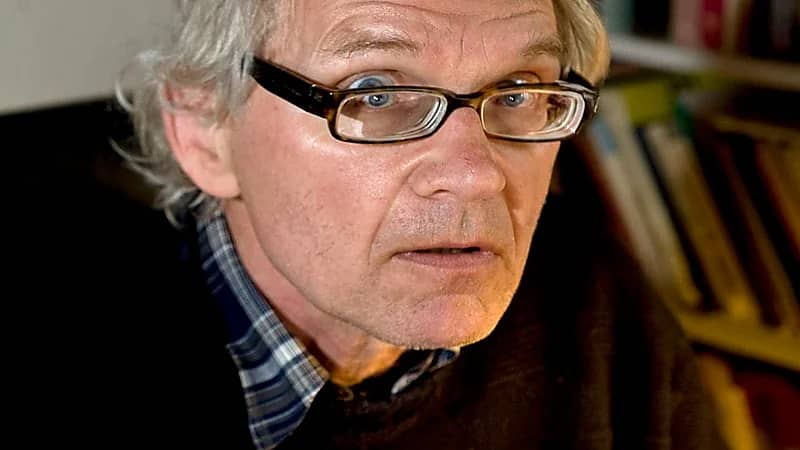 فيديو..مصرع رسام كاريكاتير أساء للرسول ﷺ حرقًا