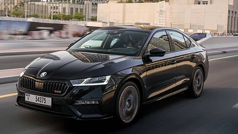 بالصور.. سكودا ترفع الستار عن مواصفات سياراتها الرياضية أوكتافيا VRS