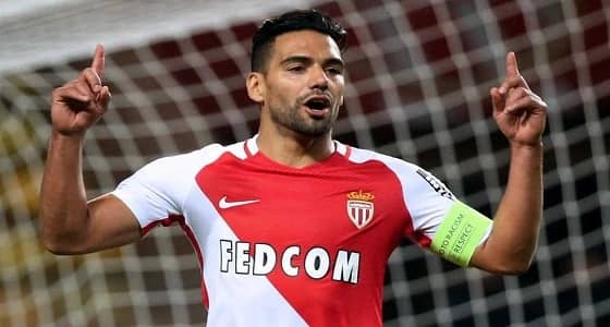 " فالكاو " على رادار الهلال