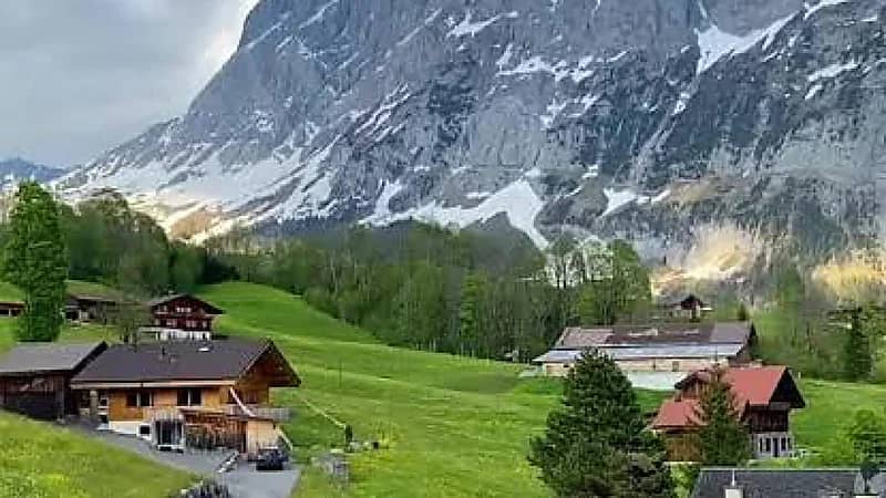 مصرع شخصين إثر انهيار ثلجي بجبال الألب