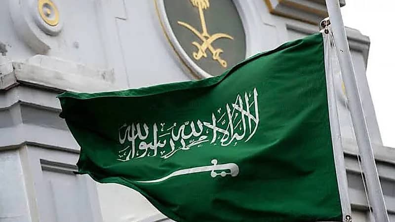 قنصلية المملكة في هونغ كونغ تحذر من إعصار وتدعو للالتزام بتعليمات السلامة