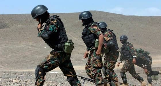 جندي يمني يستولى على 100 مليون ريال رواتب المتقاعدين العسكريين