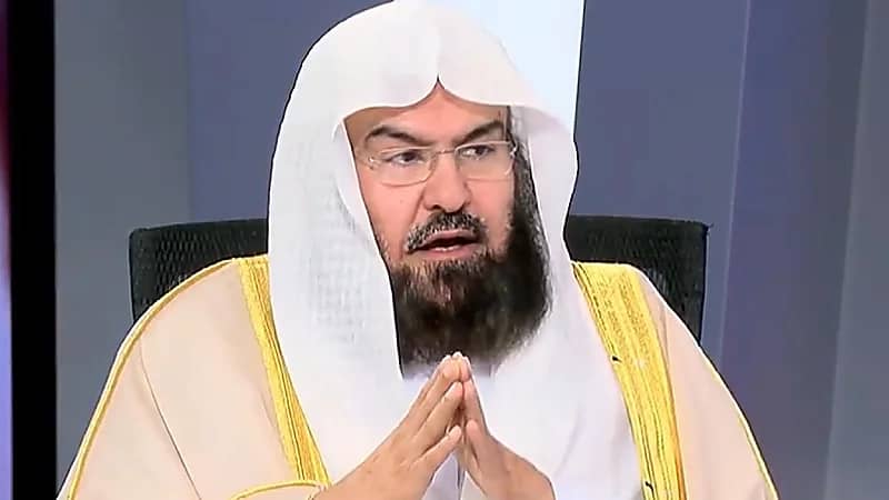 السديس: الفتاوى لا تؤخذ ممن يتربعون خلف مواقع التواصل الاجتماعي .. فيديو