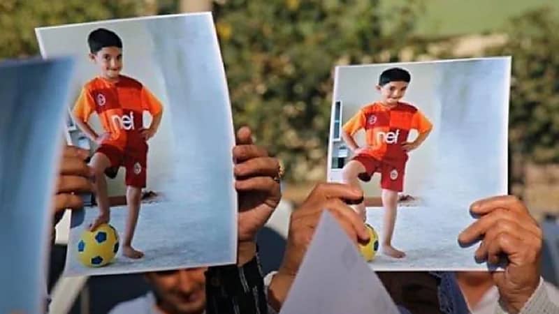 والد طفل سحقته آلية عسكرية بتركيا يكشف تفاصيل الواقعة:"الجاني طليق بلا عقوبة"