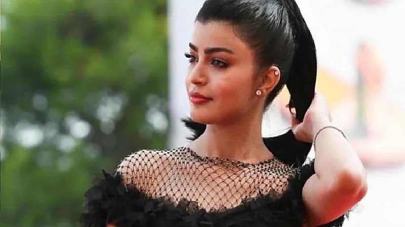 بالفيديو.. ابنة ميلا الزهراني تثير الجدل برقصها في والدتها