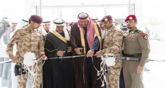 بالصور.. أمير حائل يتفقد وادي الأديرع