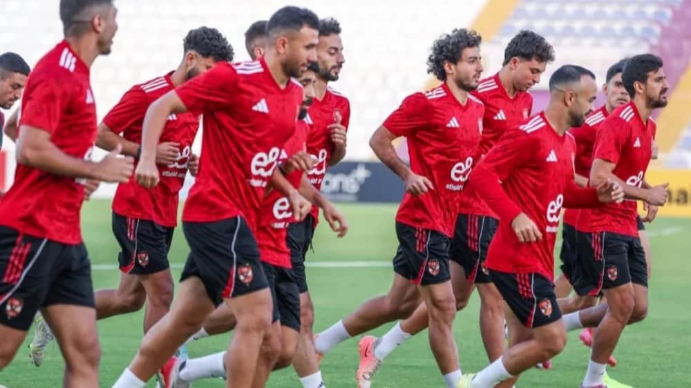 أحد أندية روشن يستهدف لاعب الأهلي المصري في الشتوية