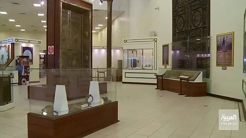 بالفيديو.. قصة عمود بالكعبة المشرفة أقدم مقتنيات معرض عمارة الحرمين