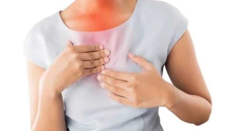 "النمر" يوضح علاقة ألم ارتجاع المرئ بالقلب