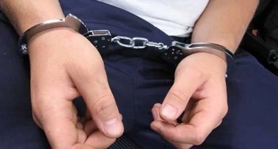 شرطة جدة تضبط شاب يبتز فتاة ماليًا